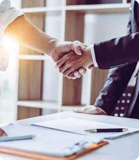 Contrats et partenariats à l'étranger